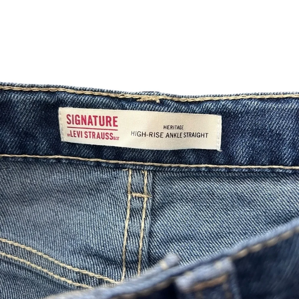 Levi’s‎ Strauss Signature Jeans Girls Size 8 Regular Blue Distressed Adjustable